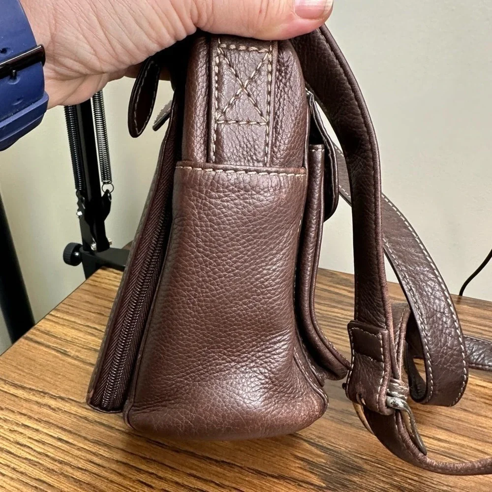 Fossil‎ Shoulder Bag in Brown Leather with Silver Hardware